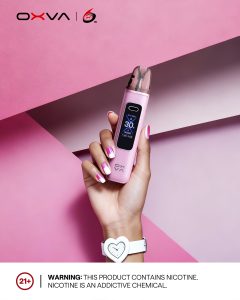 OXVA Xlim Pro 3 Lifestyle Picture